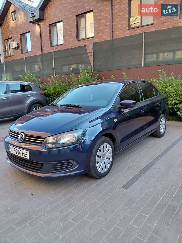 Седан Volkswagen Polo 2011 в Ирпене