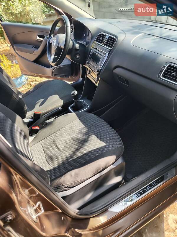 Седан Volkswagen Polo 2014 в Николаеве фото 6 Седан Volkswagen Polo 2014 в Николаеве