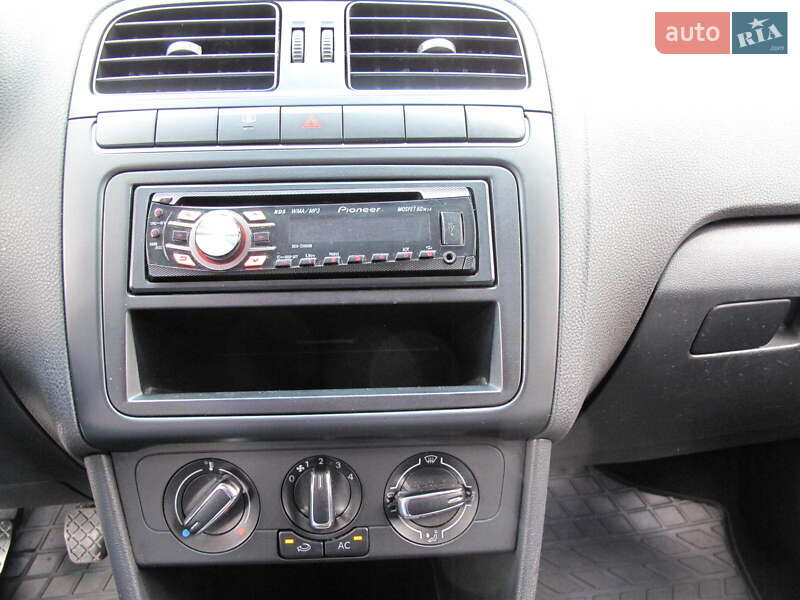 Хетчбек Volkswagen Polo 2011 в Києві