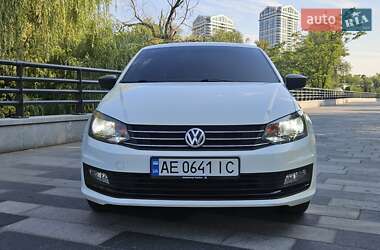 Седан Volkswagen Polo 2016 в Дніпрі
