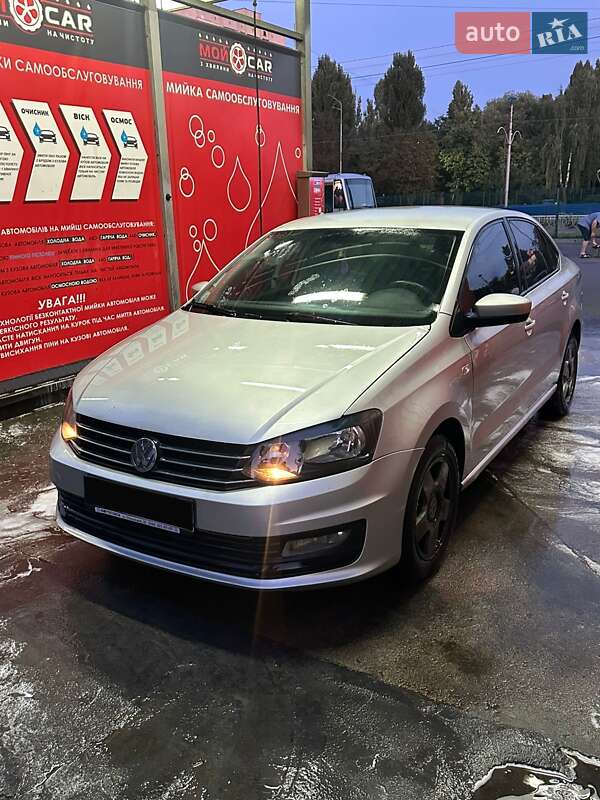 Седан Volkswagen Polo 2015 в Киеве фото 6 Седан Volkswagen Polo 2015 в Киеве