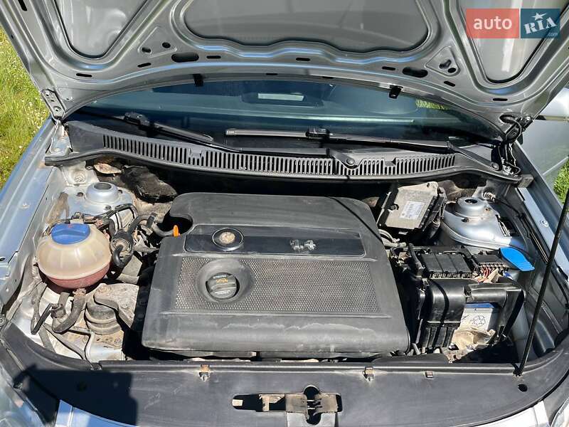 Хетчбек Volkswagen Polo 2005 в Костопілі