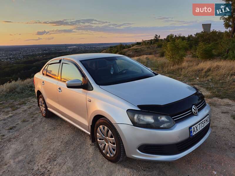 Седан Volkswagen Polo 2011 в Изюме