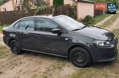 Седан Volkswagen Polo 2013 в Киеве