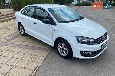 Седан Volkswagen Polo 2016 в Харкові