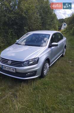 Седан Volkswagen Polo 2017 в Житомирі