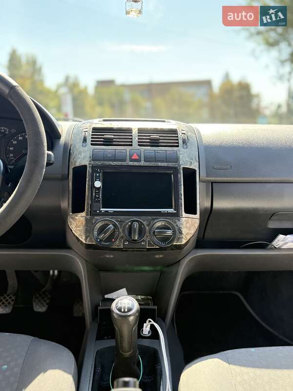 Хетчбек Volkswagen Polo 2003 в Запоріжжі