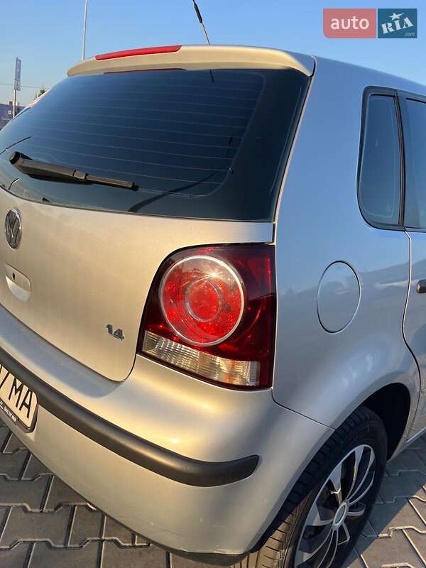 Хэтчбек Volkswagen Polo 2008 в Стрые