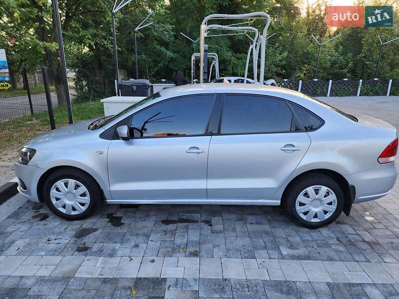 Седан Volkswagen Polo 2013 в Рівному