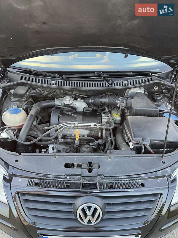 Хетчбек Volkswagen Polo 2005 в Івано-Франківську