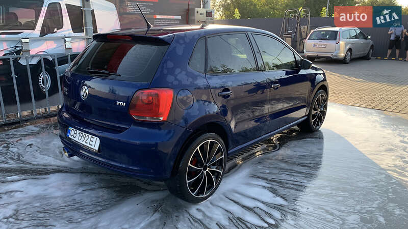 Хэтчбек Volkswagen Polo 2010 в Ровно