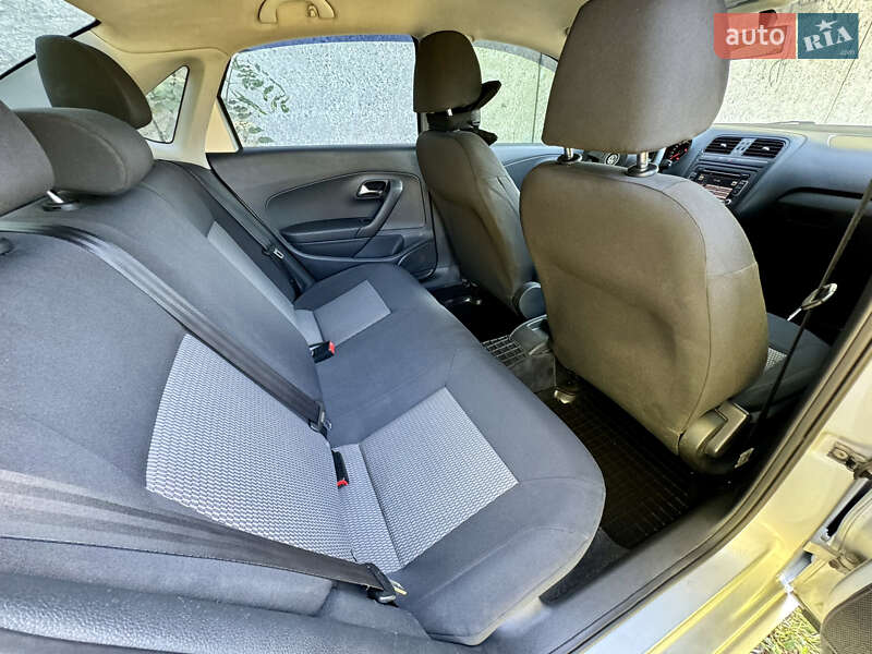 Седан Volkswagen Polo 2013 в Виннице