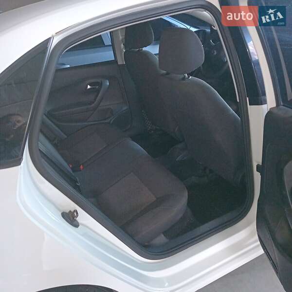 Седан Volkswagen Polo 2012 в Днепре