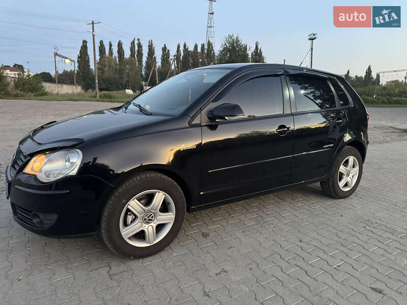 Хэтчбек Volkswagen Polo 2008 в Кролевце