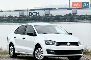 Седан Volkswagen Polo 2016 в Дніпрі