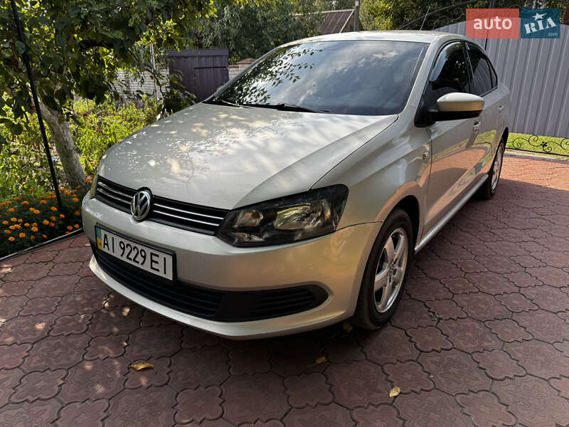Седан Volkswagen Polo 2011 в 