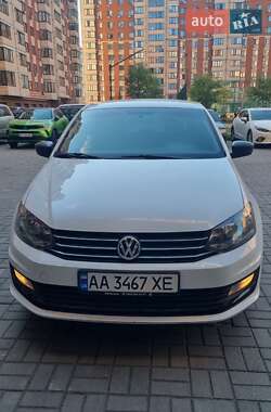 Седан Volkswagen Polo 2018 в Днепре