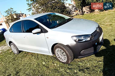 Седан Volkswagen Polo 2012 в Львові