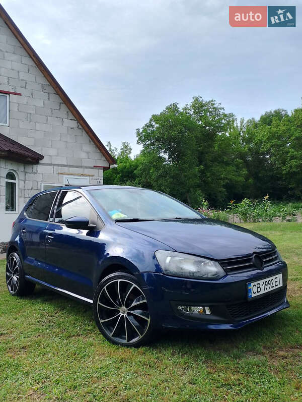 Хэтчбек Volkswagen Polo 2010 в Ровно