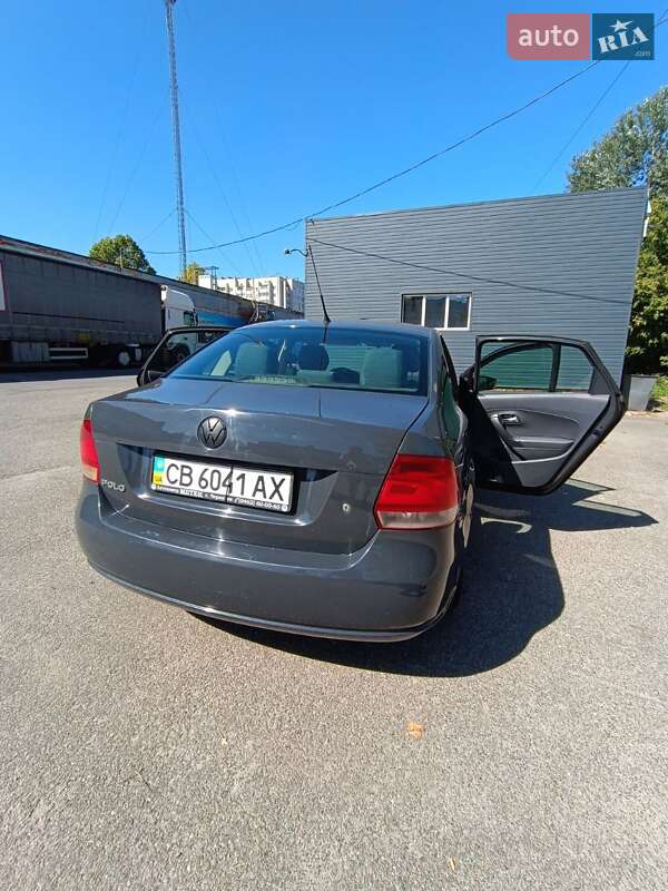 Седан Volkswagen Polo 2012 в Чернігові