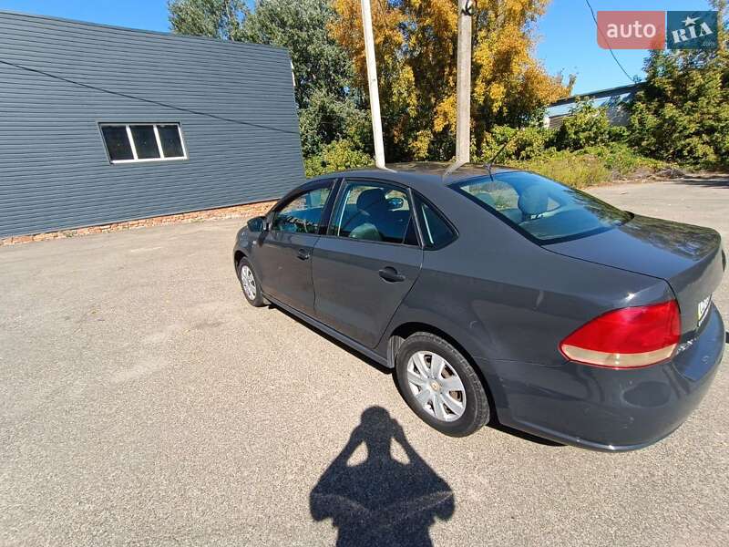 Седан Volkswagen Polo 2012 в Чернігові