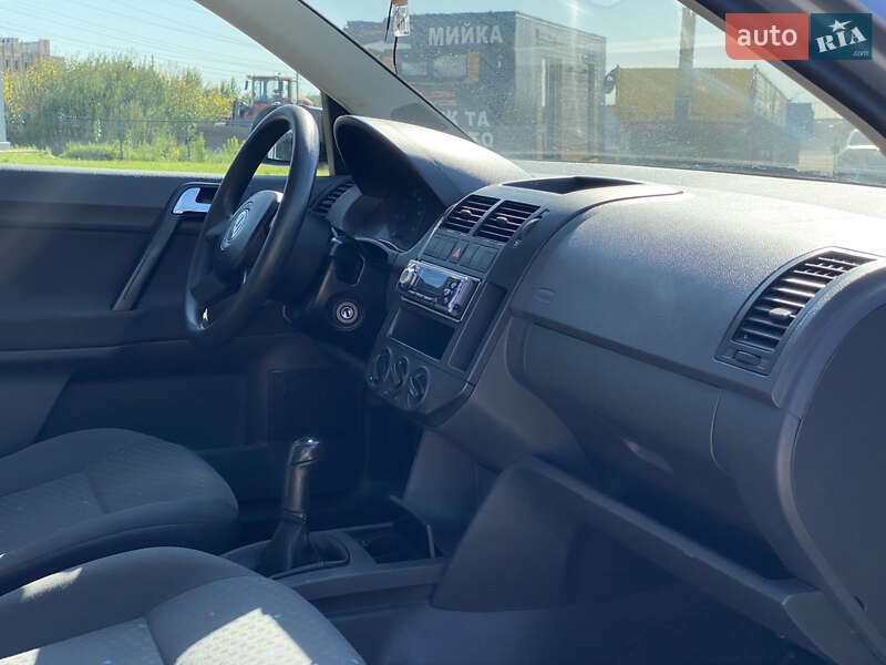 Хэтчбек Volkswagen Polo 2003 в Киеве