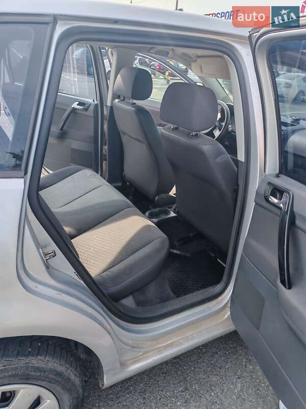 Хэтчбек Volkswagen Polo 2003 в Ужгороде