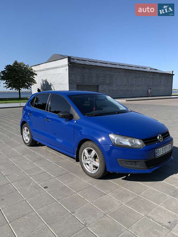 Хэтчбек Volkswagen Polo 2011 в Светловодске