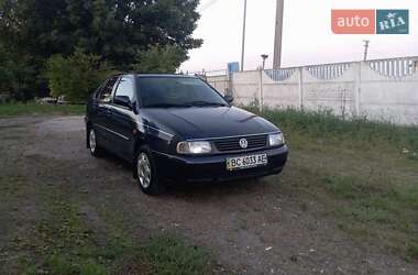 Седан Volkswagen Polo 1999 в Дубно