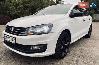 Седан Volkswagen Polo 2017 в Сумах