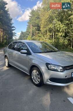 Седан Volkswagen Polo 2013 в Ужгороді