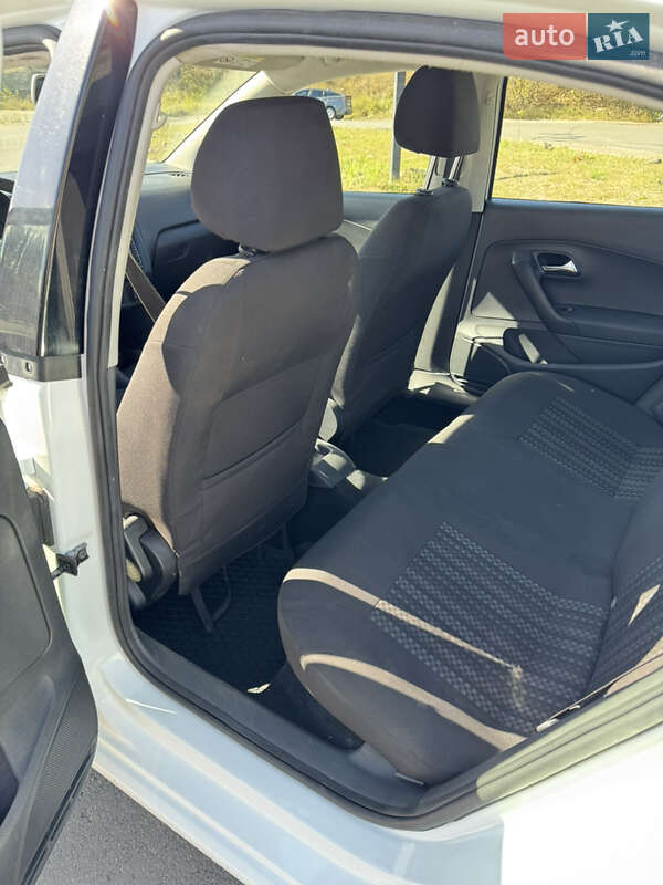 Седан Volkswagen Polo 2015 в Києві фото 16 Седан Volkswagen Polo 2015 в Києві