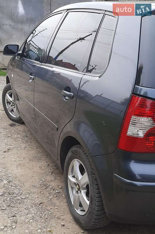 Хетчбек Volkswagen Polo 2002 в Новоселиці