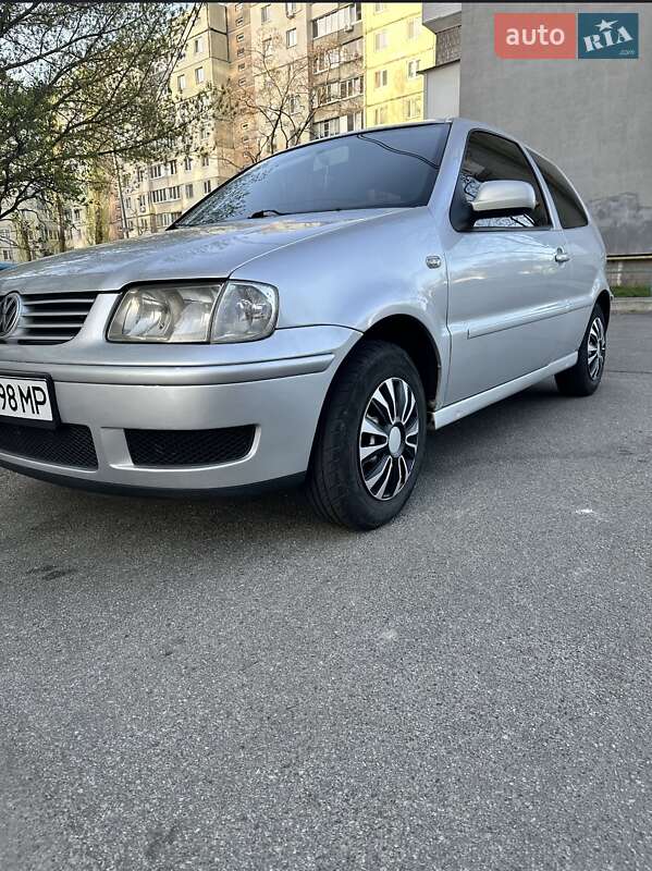 Хэтчбек Volkswagen Polo 2001 в Киеве