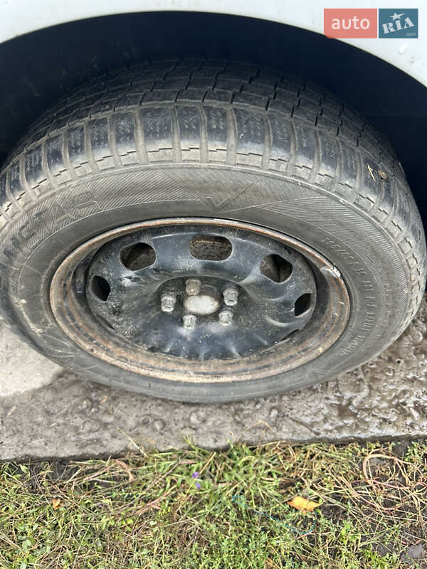 Седан Volkswagen Polo 2012 в Гребенках