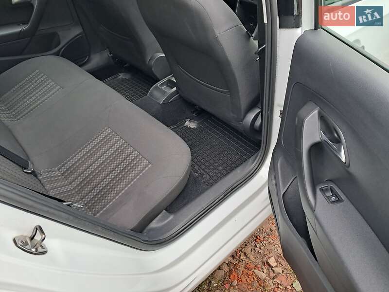 Седан Volkswagen Polo 2018 в Бобровиці