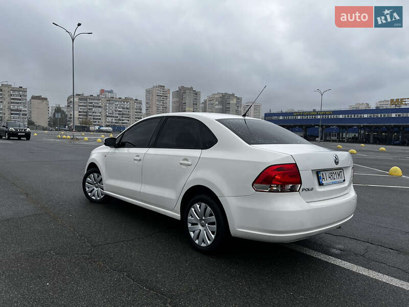Седан Volkswagen Polo 2012 в Киеве