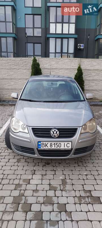 Хетчбек Volkswagen Polo 2008 в Рівному