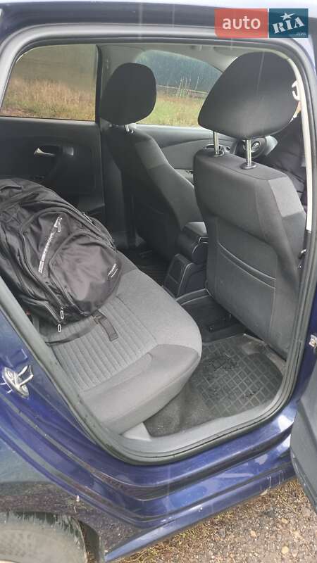 Хэтчбек Volkswagen Polo 2009 в Ромнах