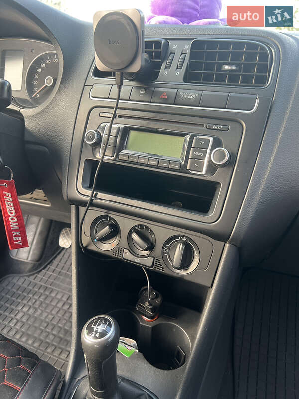 Хэтчбек Volkswagen Polo 2010 в Кропивницком