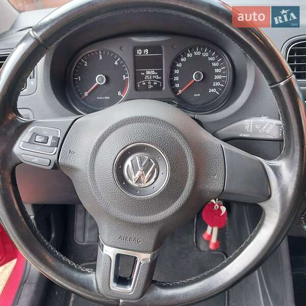 Хэтчбек Volkswagen Polo 2009 в Камне-Каширском