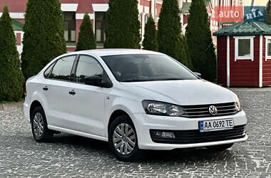 Седан Volkswagen Polo 2017 в Києві
