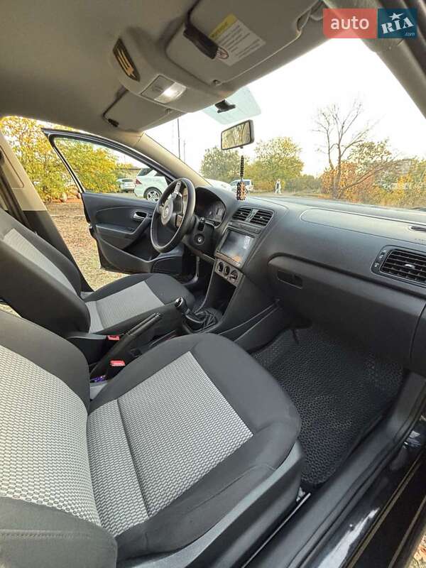 Седан Volkswagen Polo 2013 в Днепре