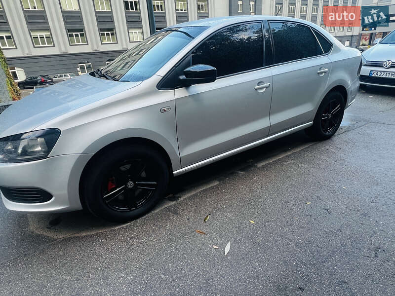 Седан Volkswagen Polo 2013 в Києві