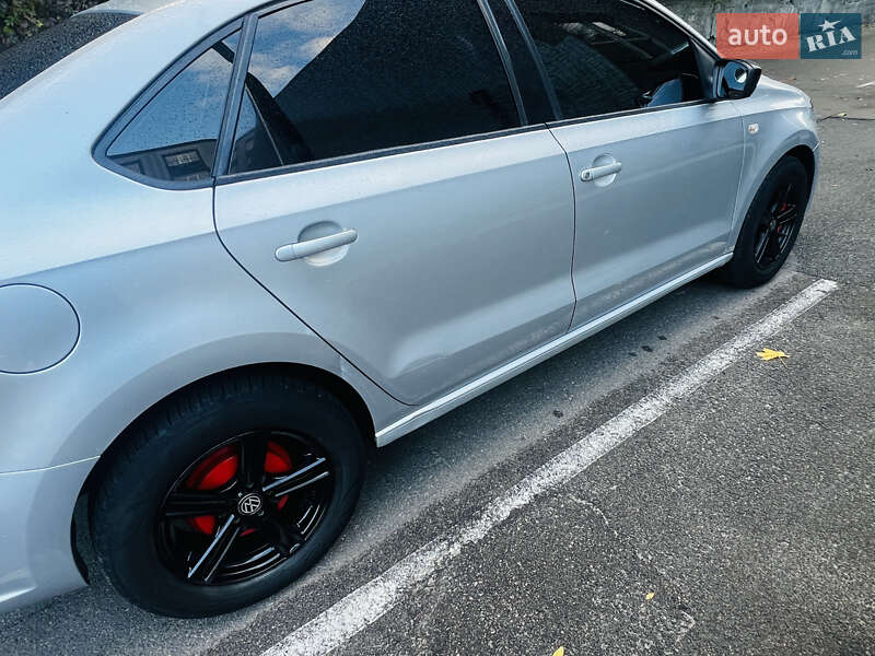 Седан Volkswagen Polo 2013 в Києві