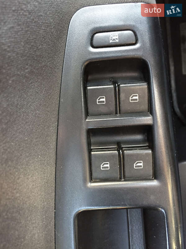 Хэтчбек Volkswagen Polo 2002 в Киеве