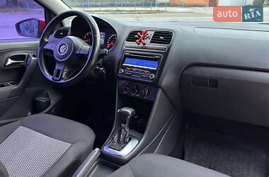 Хэтчбек Volkswagen Polo 2009 в 