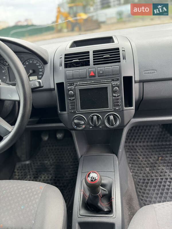 Хэтчбек Volkswagen Polo 2003 в Киеве фото 13 Хэтчбек Volkswagen Polo 2003 в Киеве