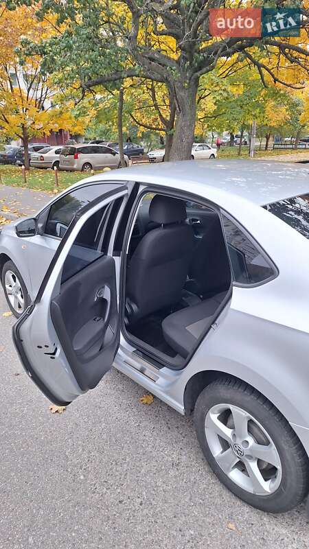 Седан Volkswagen Polo 2012 в Киеве