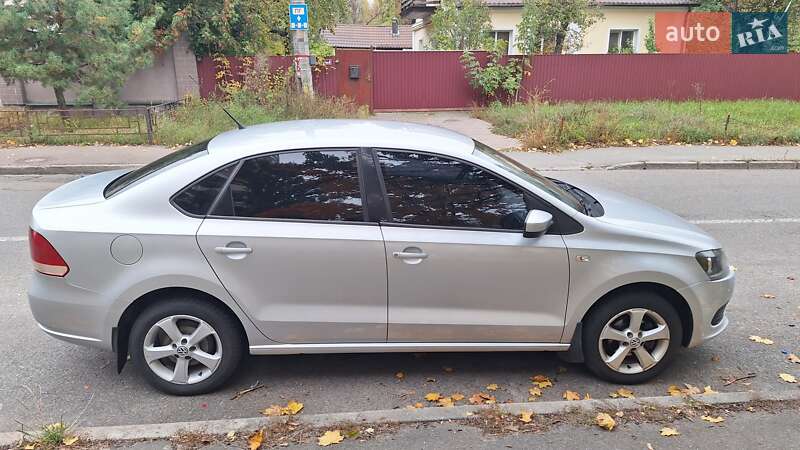 Седан Volkswagen Polo 2012 в Киеве